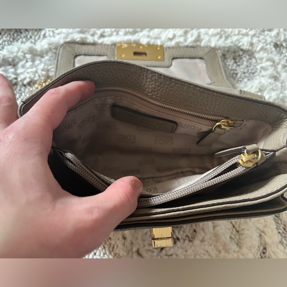 Michael Kors Sloan Small Shoulder Bag - Picture 5 of 16